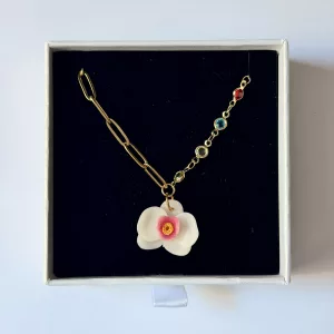 Collar orquídea rosa cadena brillo multicolor