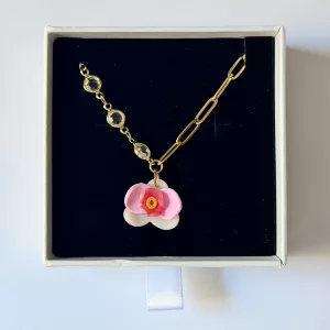 Collar orquídea rosa + rosa palo cadena brillo transparente